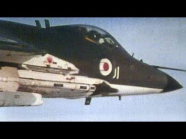 Footage of a Tense Aerial Battle During the Falklands War