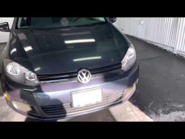 2012 Volkswagen Golf 2.5L Hatchback 2D