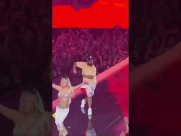 Karol G dancing “Si Antes Te Hubiera Conocido” at MTV VMAs with Taylor Swift and Camila Cabello