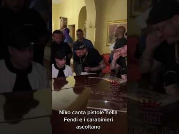 Niko Pandetta canta e i carabinieri ascoltano 😅