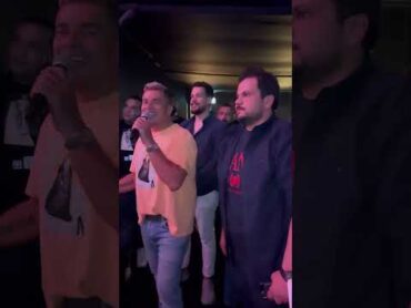 لحظة دخول عمرو دياب حفلة بالكويت يا أنا يا لا Amr Diab party Kuwait حفل موسيقى مشاهير فاشون