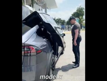 which model does Elon musk use? tesla modelx luxurycars