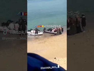 شاهدوا لحظة خروج حراقة 🌊🇪🇦🚤رجال ونساء جزائرين 🇩🇿😱😱