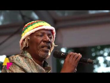 الفا بلوندي   لا اله الا الله   مترجمة للعربية   Alpha Blondy SÉBÉ ALLAH YE   translated to Arabic