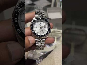 Unboxing Seiko 5 Sports SKX GMT Sky Blue, Silver Cloud  SSK033K1 seikogmt seikonewgmt seiko