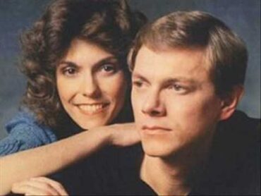 The Carpenters  Yesterday Once More (INCLUDES LYRICS)